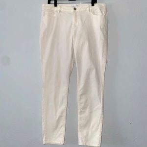 Ann Taylor LOFT Curvy Skinny corduroy cream
white pants